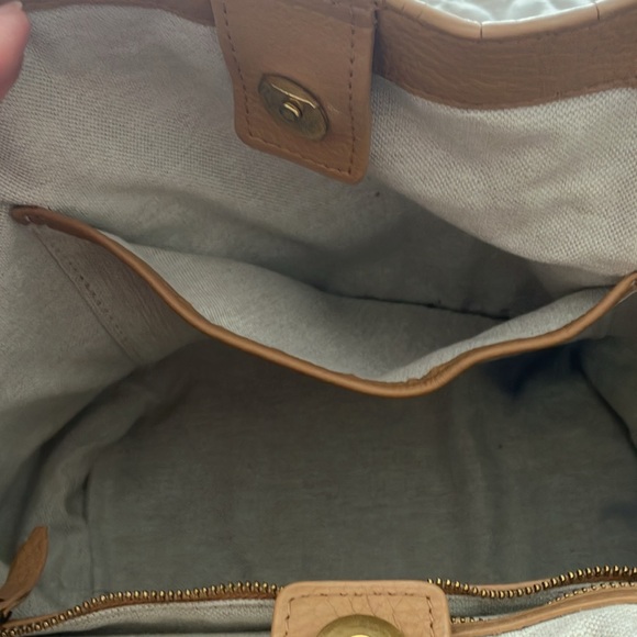 Y2k Etienne Aigner leather camel tote shoulder bag 17”up width x10”inches tall - Picture 14 of 15